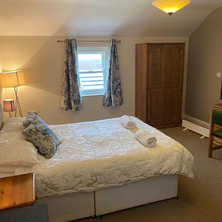 The Duke Of Edinburgh Inn Newgale Esterno foto