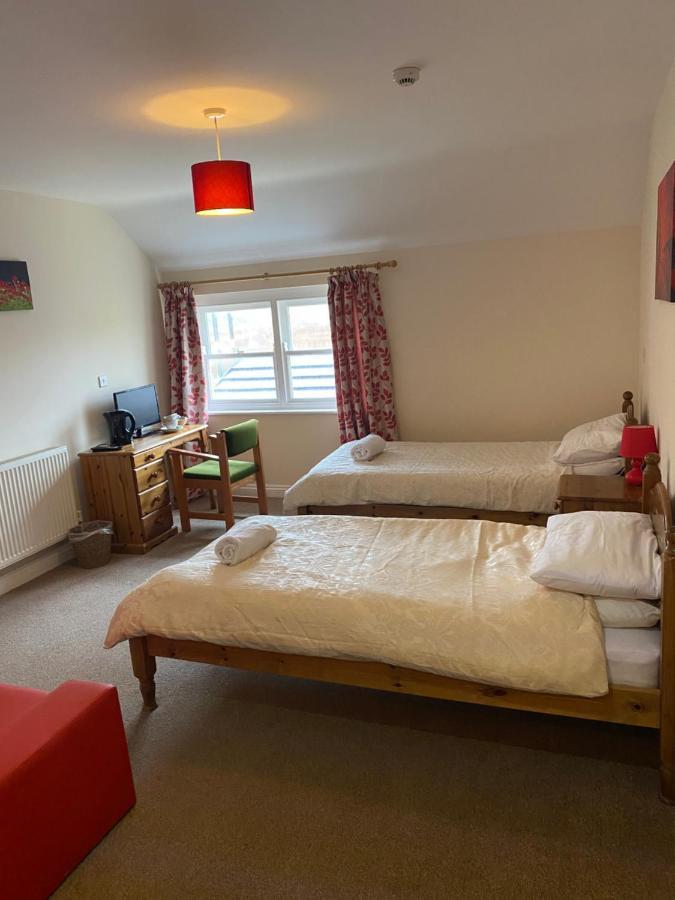 The Duke Of Edinburgh Inn Newgale Esterno foto
