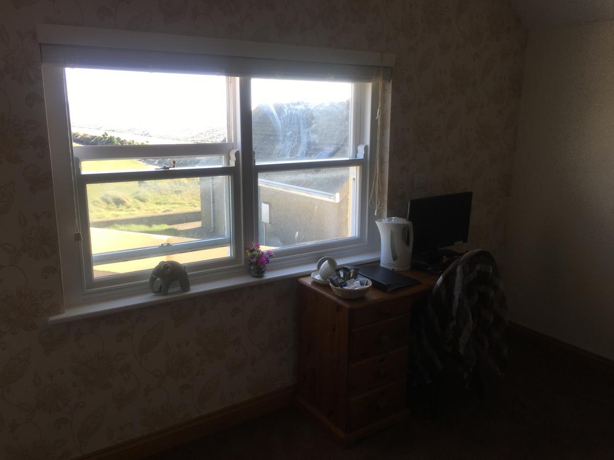 The Duke Of Edinburgh Inn Newgale Esterno foto